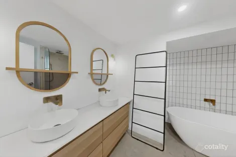 Property photo of 16 Woodside Street The Gap QLD 4061