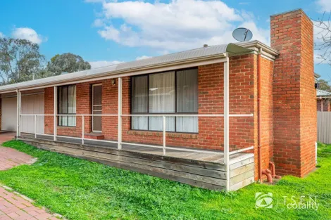 1/10 Pearce St, California Gully, VIC 3556