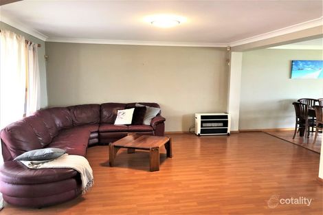 Property photo of 2 The Boulevarde Oak Flats NSW 2529
