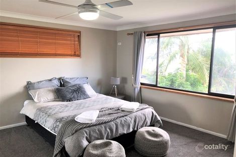 Property photo of 2 The Boulevarde Oak Flats NSW 2529