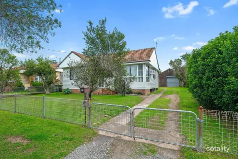 Property photo of 11 Pearson Street Rutherford NSW 2320