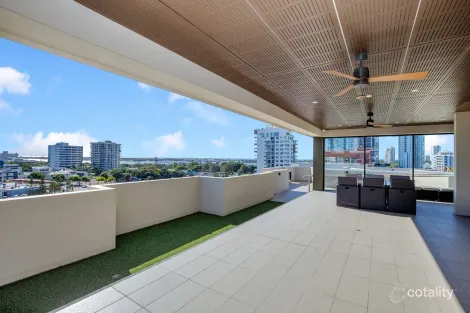 43 Lenneberg St, Southport, QLD 4215