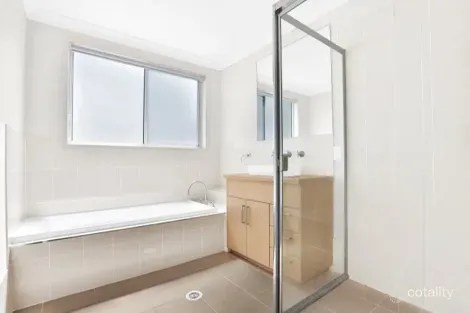 Property photo of 34 Wiseman Circuit Ropes Crossing NSW 2760