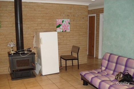 Property photo of 12 Broadfield Close Utakarra WA 6530