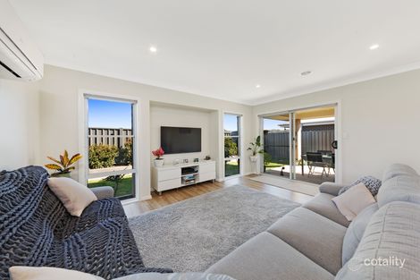 Property photo of 18 Hearne Street Googong NSW 2620