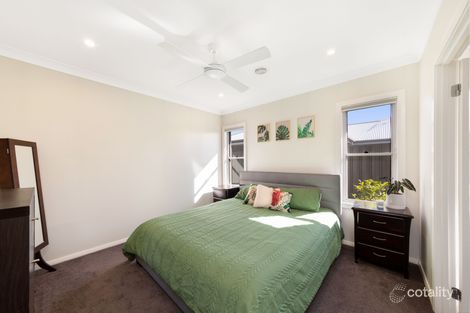 Property photo of 18 Hearne Street Googong NSW 2620