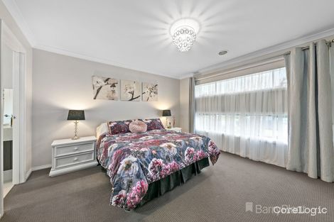 Property photo of 6 Retreat Avenue Cranbourne North VIC 3977