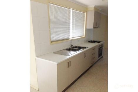 Property photo of 18 Parrakeet Road Werribee VIC 3030