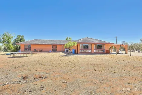 Property photo of 4 Tulloch Road Red Cliffs VIC 3496