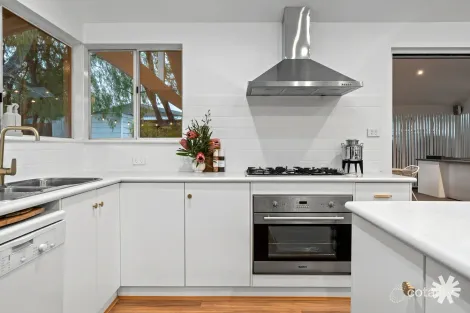 Property photo of 1 Macintyre Street Abbey WA 6280