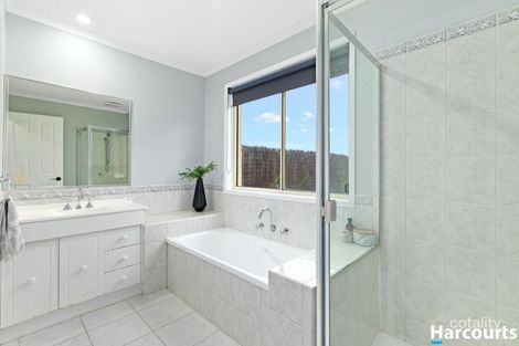 Property photo of 16 Canterbury Close Rowville VIC 3178
