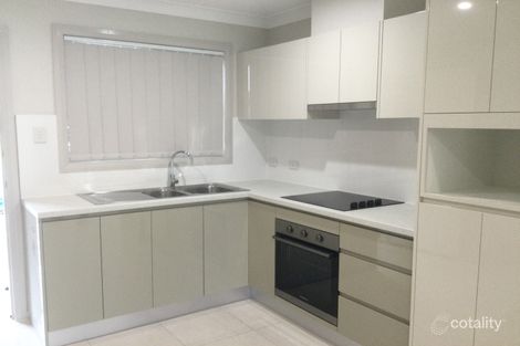 Property photo of 10 Edmund Place Rosemeadow NSW 2560