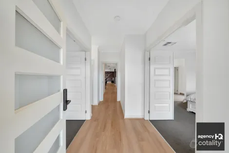 Property photo of 4 Inglewood Avenue Eynesbury VIC 3338