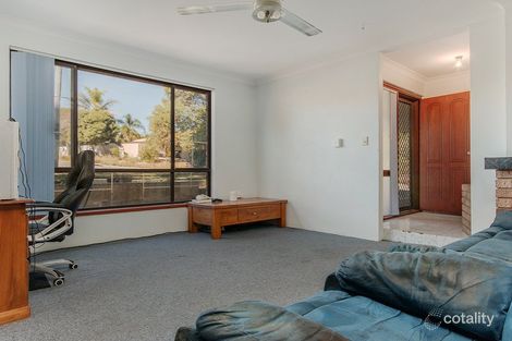 Property photo of 2 Burrows Place Parmelia WA 6167