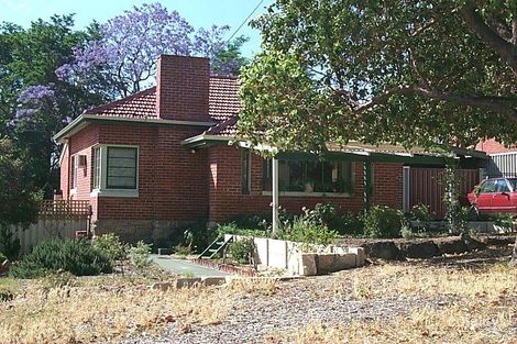 8 Fifth Ave, Kensington, WA 6151