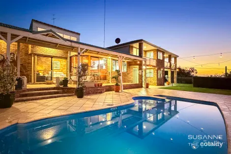 Property photo of 30 Gray Road Gooseberry Hill WA 6076
