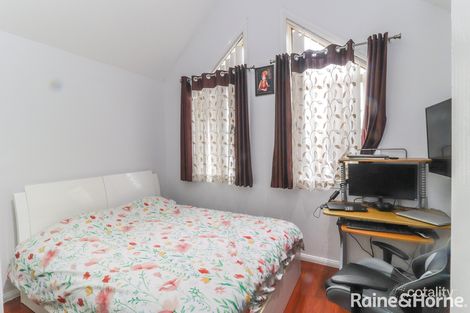 Property photo of 2/5-7 Saywell Road Macquarie Fields NSW 2564