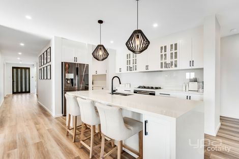 Property photo of 22 Straw Flower Circuit Greenvale VIC 3059