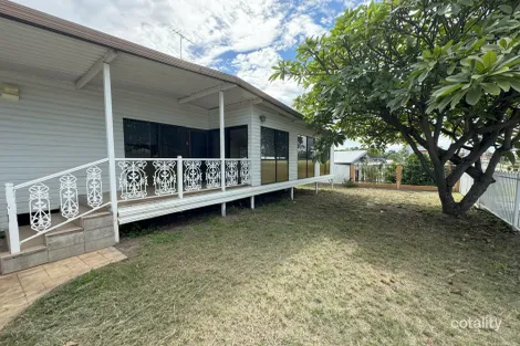 27 Dawson Hwy, Moura, QLD 4718