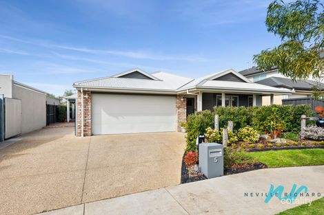 5 Miranda Cres, St Leonards, VIC 3223