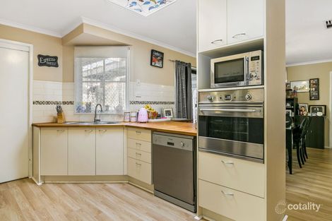 Property photo of 2 Village Close Carrum Downs VIC 3201