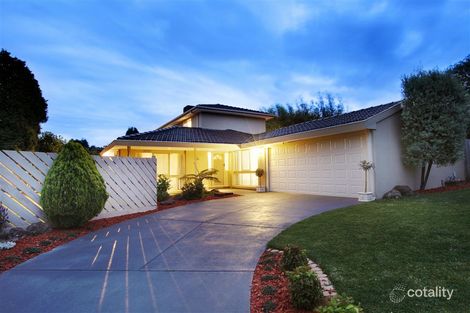 18 Avoca Way, Wantirna South, VIC 3152