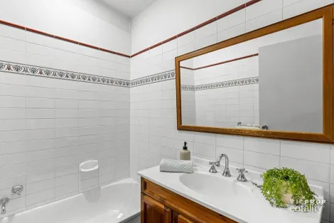 Property photo of 32 Robern Parade Viewbank VIC 3084