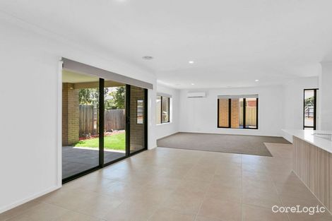 Property photo of 2/18 Luscombe Avenue Carrum Downs VIC 3201