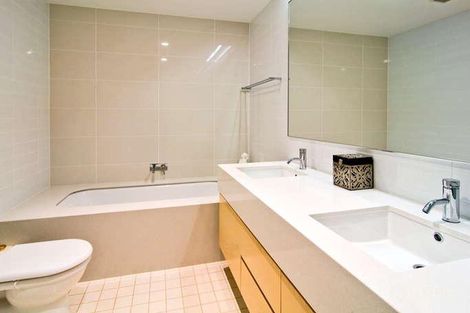 Property photo of 2004/55 Lavender Street Milsons Point NSW 2061