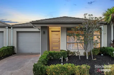 64 Parkhurst Dr, Cranbourne East, VIC 3977