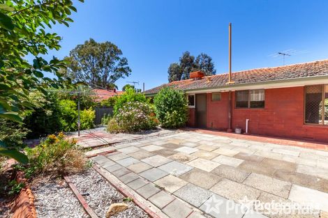 20 Lefroy Rd, Mount Nasura, WA 6112
