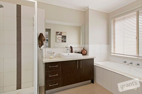 Property photo of 23 Michelle Drive Berwick VIC 3806