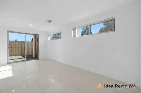 Property photo of 2/536 Nicholson Road Canning Vale WA 6155
