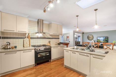 Property photo of 5 Viewpoint Place Berwick VIC 3806