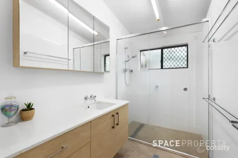 Property photo of 15 Barvas Street Ferny Grove QLD 4055