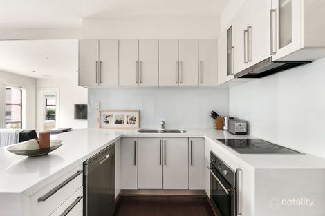 Property photo of 14 Fairfield Road Fairfield VIC 3078