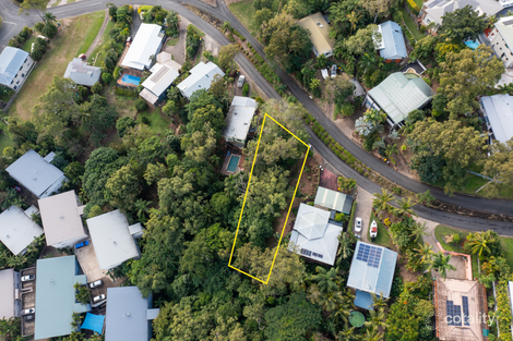6 Macona Cres, Cannonvale, QLD 4802