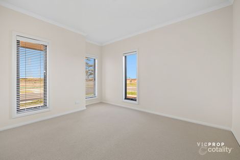 Property photo of 53 Clementine Boulevard Tarneit VIC 3029