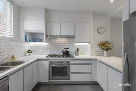 2/36 Manning Rd, Malvern East, VIC 3145