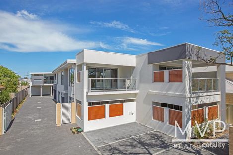 2/10 Pearl Rd, Cloverdale, WA 6105