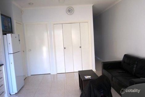 Property photo of 11 The Entrance Caroline Springs VIC 3023