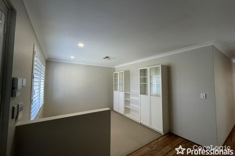 Property photo of 4 Fernhill Promenade Harrisdale WA 6112