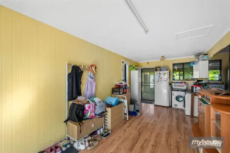 Property photo of 12 Gainsborough Drive Glenvale QLD 4350