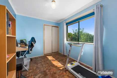 Property photo of 12 Gainsborough Drive Glenvale QLD 4350
