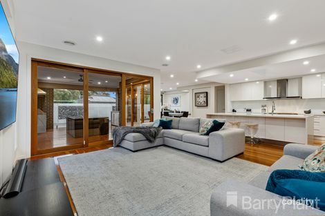 Property photo of 52 Worcester Crescent Bundoora VIC 3083