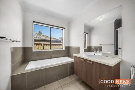 Property photo of 4 Copper Way Tarneit VIC 3029