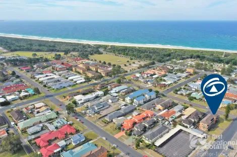 2/15 Wallis St, Tuncurry, NSW 2428