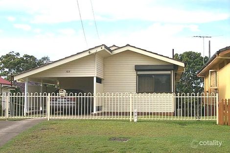 103 Scott St, Stafford Heights, QLD 4053