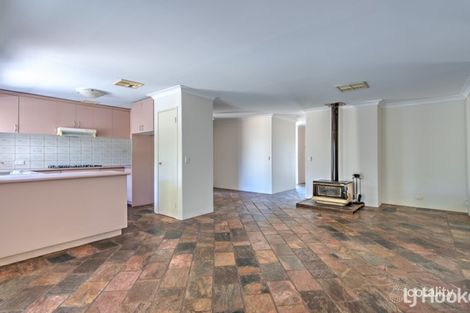Property photo of 96 Inverness Circle Camillo WA 6111