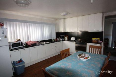 8 Tisher Pl, Ambarvale, NSW 2560